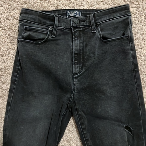 Abercrombie & Fitch Simone distressed black ankle jean size 2 size 26 - Picture 3 of 4